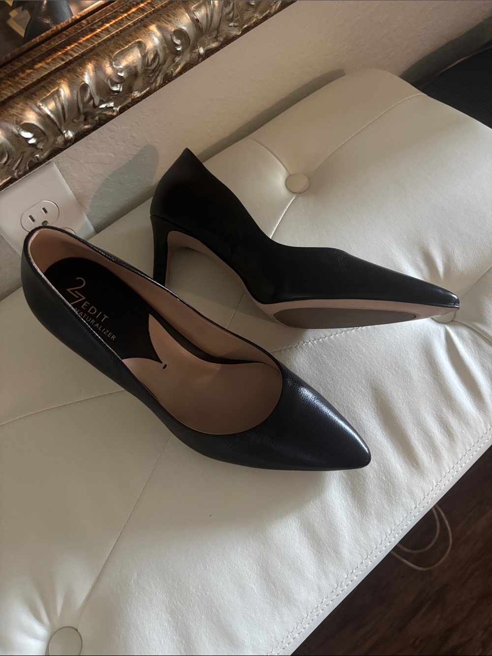 Naturalizer Black Leather Pointed-Toe Pumps